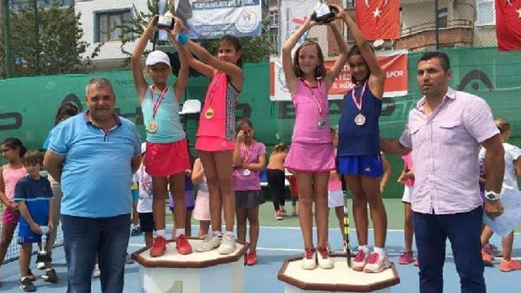 Lüleburgaz tenis kulübü, başarılı oldu