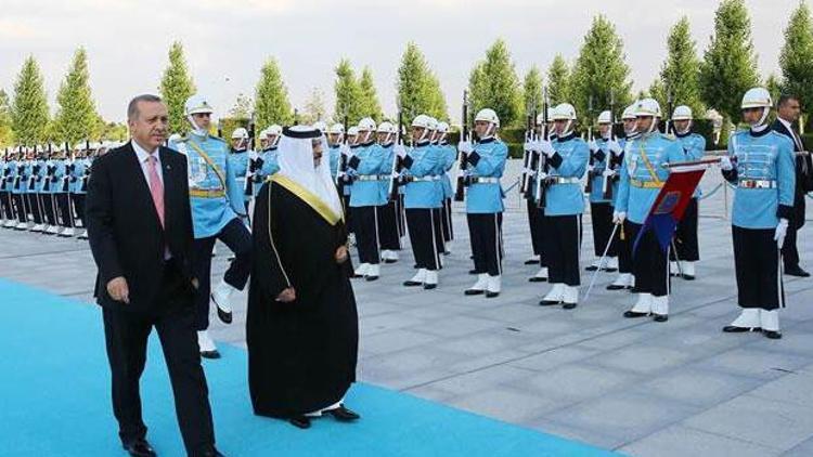Erdoğan, Bahreyn Kralını resmi törenle karşıladı