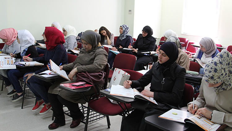 İstanbul Aydın Üniversitesi’nden Suriyeli sığınmacılara büyük destek