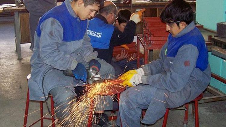 İki öğrenciden birine mesleki eğitim verilmesi hedefleniyor