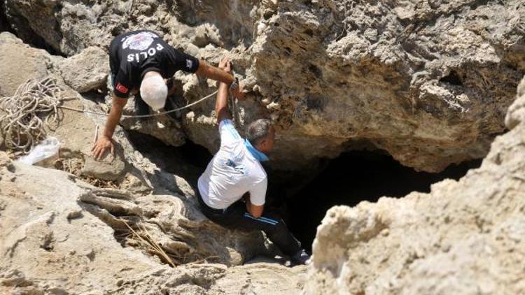 Falezlerden düşen kadını polis ve itfaiye kurtardı