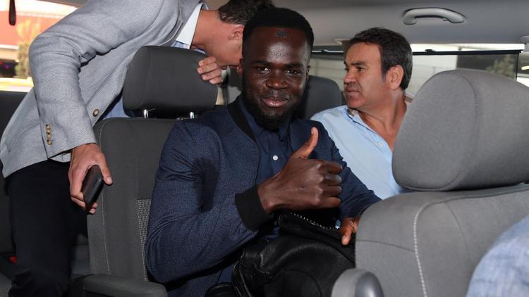 Cheick Tiote İstanbula geldi