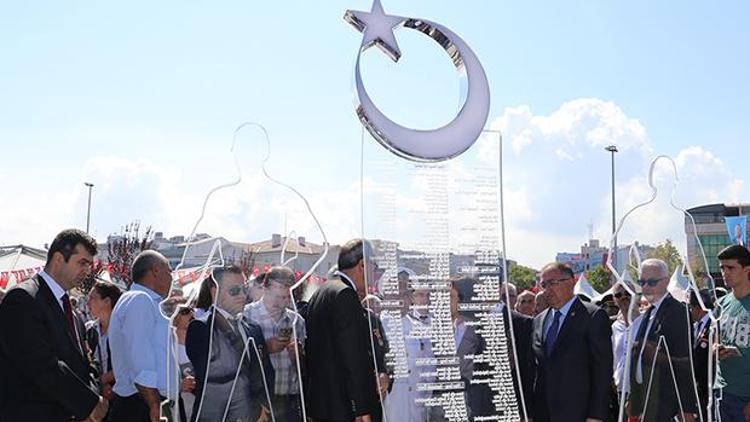 Yalovada Şehitler Anıtı açıldı