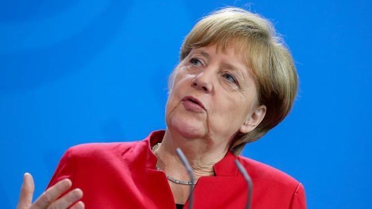 Merkel: Mülteci krizini uzun süre görmezden geldik