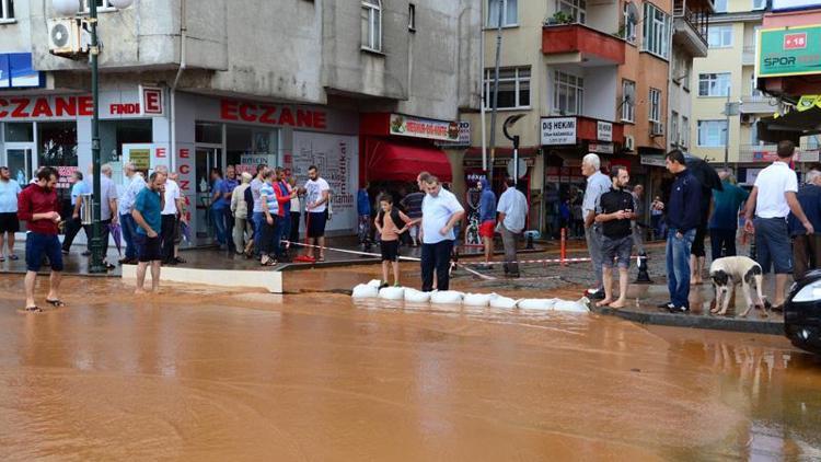 Fındıklıyı sel aldı