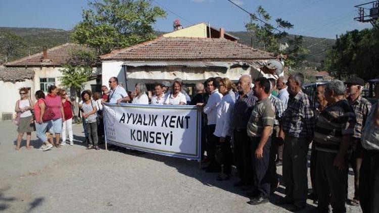 Ayvalıkta yol çilesi yaşayan yedi kırsal mahalleye destek eylemi