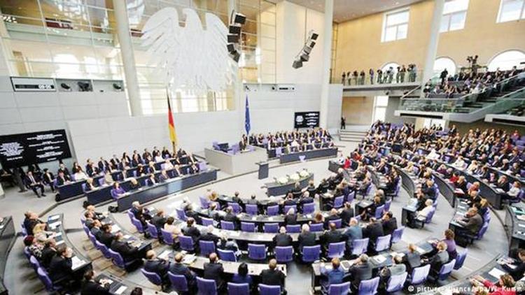 Alman hükümeti: Ermeni tasarısının bağlayıcılığı yok
