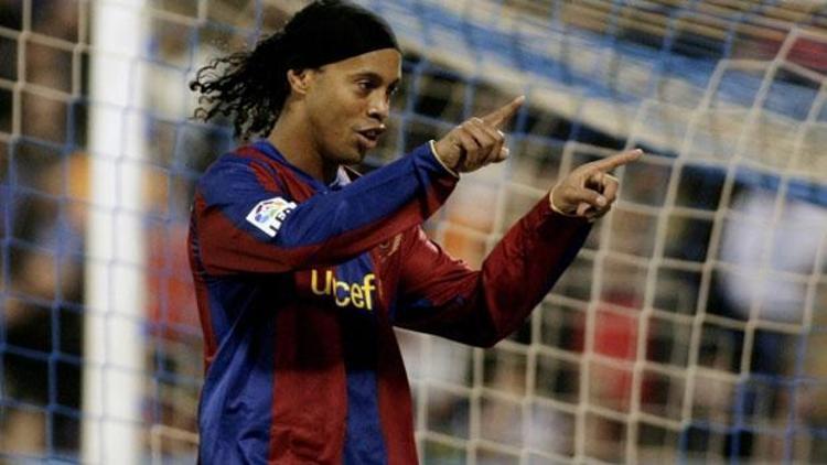 Ronaldinho, Barcelonaya geri döndü