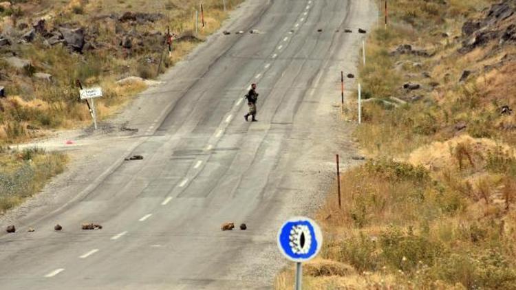 Çaldıranda çatışma: 8 şehit, 11 PKKlı ölü ele geçti (2)