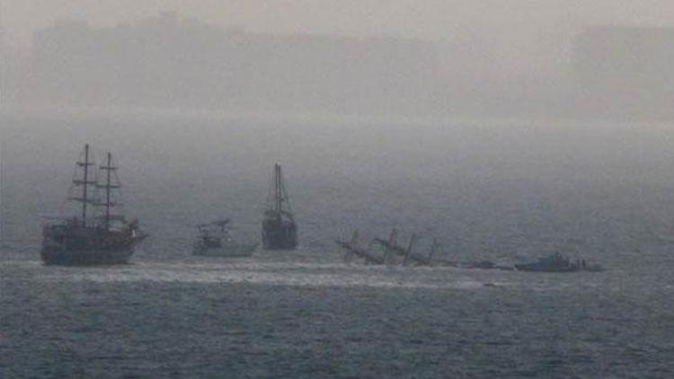 Antalya’da tur teknesi fırtınada battı; 79 kişi kurtarıldı, 2 kayıp