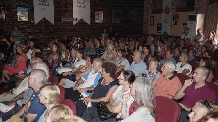 Nazım Hikmet festivalde anıldı