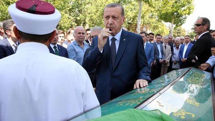 Erdoğan, İçyerin cenaze namazına katıldı