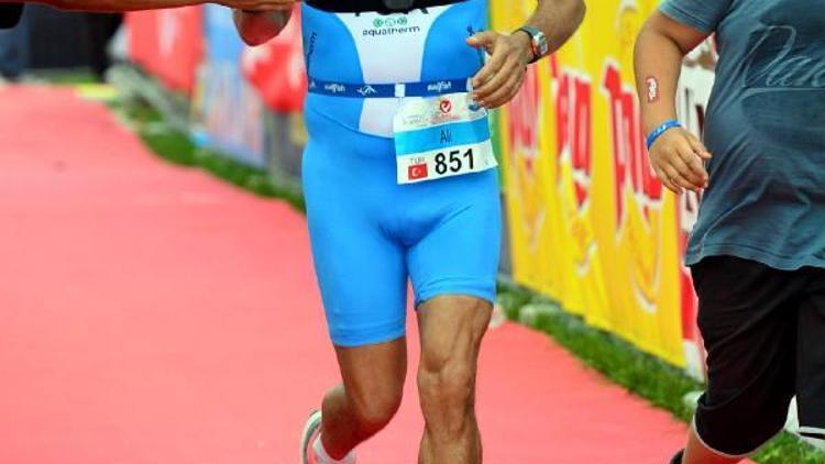 Avrupa Triatlon Şampiyonasında yarışan tek Türk oldu