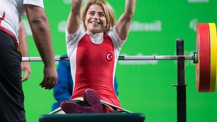 Nazmiye Muslu Muratlıdan Rio 2016 Paralimpikte dünya rekoru