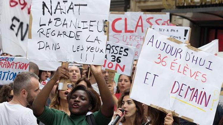 Fransa’da öğretmenler greve gitti
