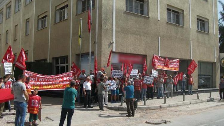 Nakliyat-İş üyelerinden işten çıkarma protestosu