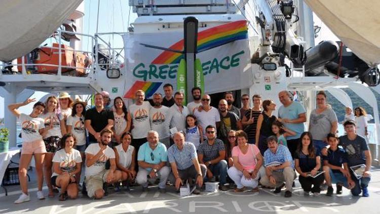 Greenpeacenin efsane gemisi Seferihisarda