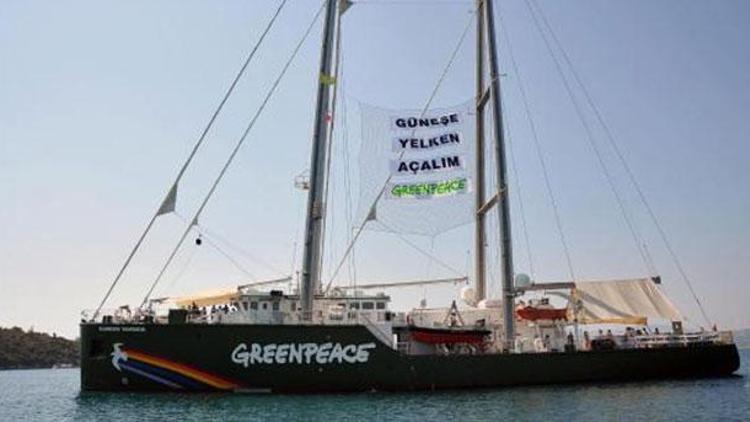 Greenpeacenin efsane gemisi Seferihisarda