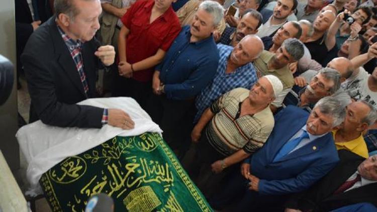 Cumhurbaşkanı Erdoğan, Erdek’te cenaze törenine katıldı (2)
