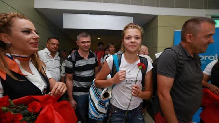 Antalyaya 12 günde 30 bin Rus turist geldi