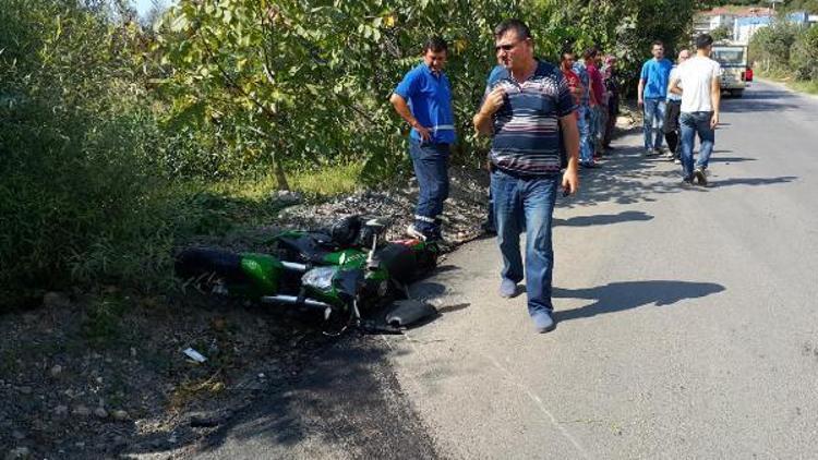 Zonguldakta duvarına çarpan motosikletli yaralandı