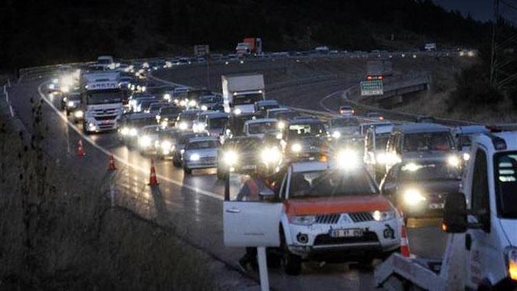 Tatilciler dönüş yolunda... İşte trafikte son durum