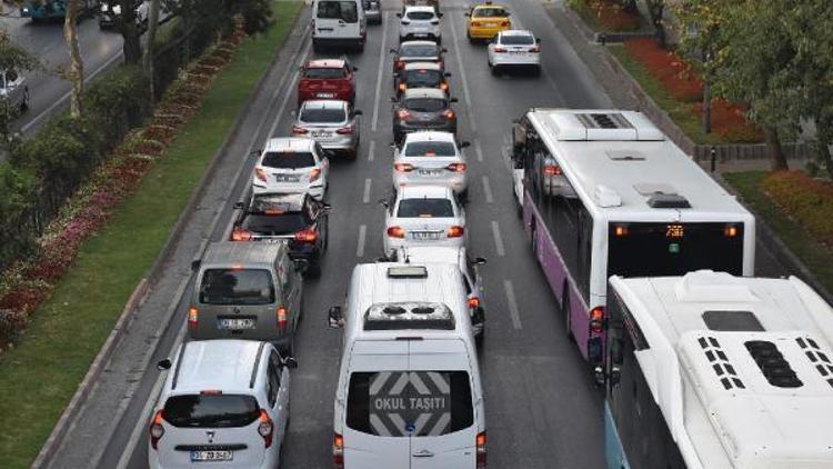 İstanbulda Pazartesi trafiği