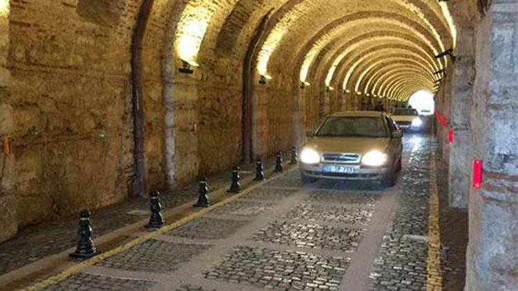 Beylerbeyi Sarayı Tüneli trafiğe açıldı