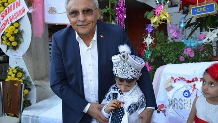 Başkan Şahin, kirve oldu