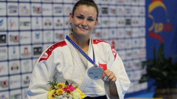 Avrupa Gençler Judo Şampiyonasında İrem Gümüş aldı