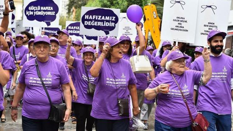 İzmir Alzheimer için yürüyecek