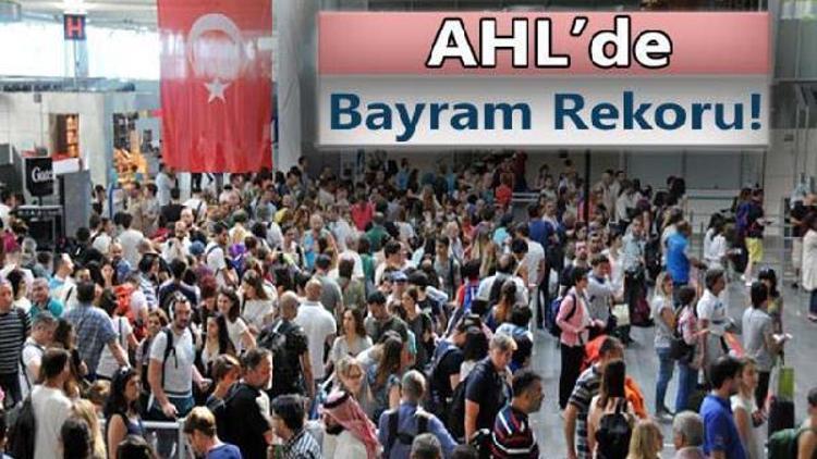 Atatürk Havalimanında tüm zamanların rekoru kırıldı;1500 uçak