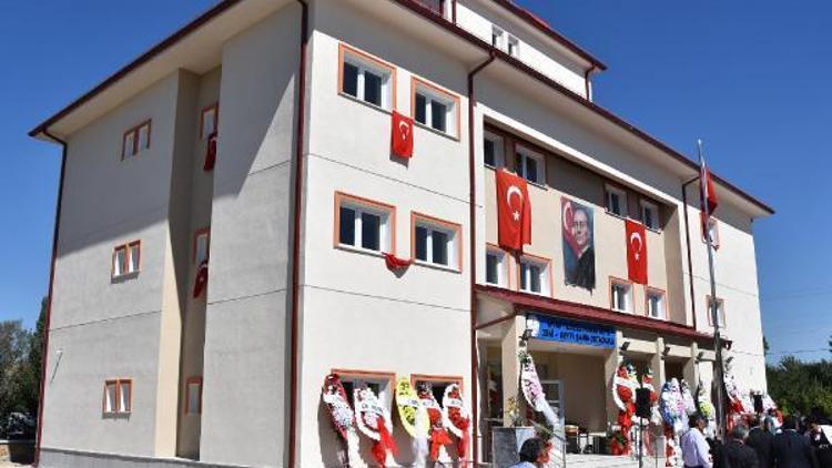 Sivas Valisi Gül: Çocuklarımızı örgütlere bulaşanlara teslim etme lüksümüz yok