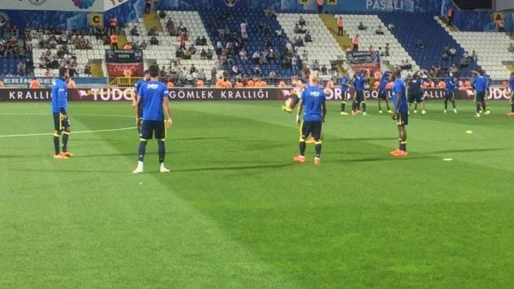 Maç öncesi ilginç olay Fenerbahçeli futbolcular kulübeyi karıştırdı