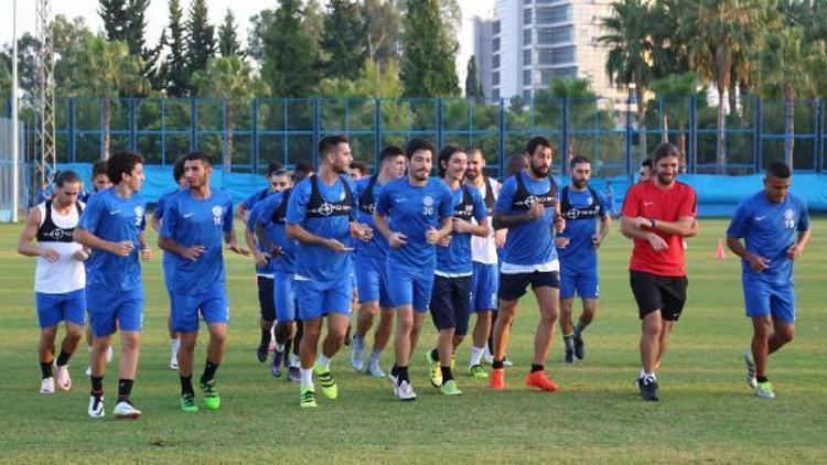 Adana Demirspor teknik direktörü Sözeri : Hiçbir oyuncumla problemim yok