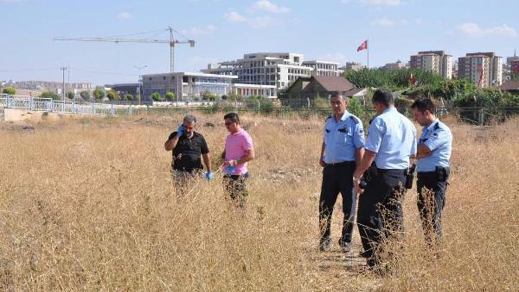 Gaziantepte, boş arazide çürümüş ceset bulundu