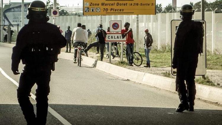 Kaçak göçmen taşıyan 2 Belçikalı polis yakalandı