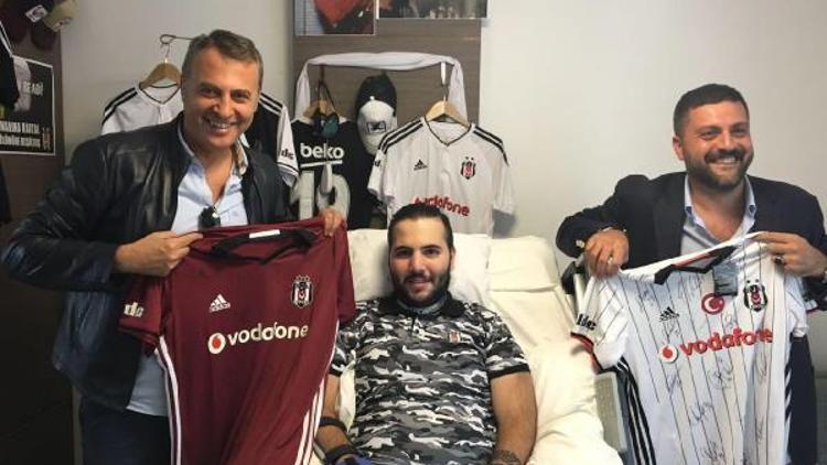 Beşiktaş Başkanı Orman’dan maganda kurbanı liseli Ahmet Emre’ye hastanede ziyaret