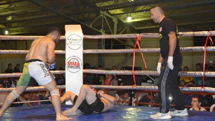 Ayvalık MMA Cupta madalyalar dağıtıldı