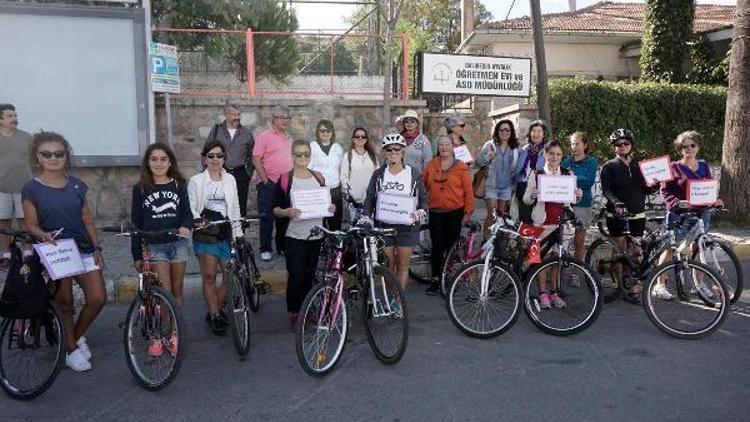 Ayvalıkta şortlu kadınlardan bisiklet turlu tepki