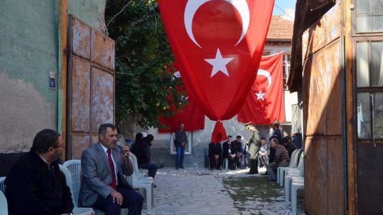 Afyonkarahisarlı şehidin baba evinde yas