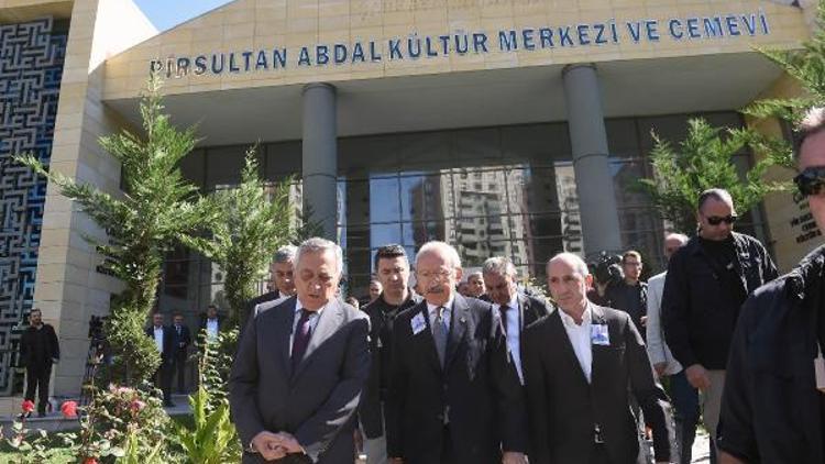 Kılıçdaroğlu, Ali Öztunçun kayınpederinin cenaze törenine katıldı