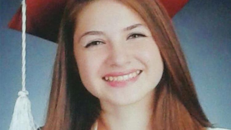 İzmirde 16 yaşındaki genç kız motosiklet kazasında hayatını kaybetti