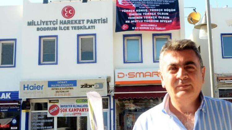 MHP Bodrumdan o müdüre pankartlı tepki