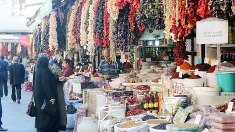 Şanlıurfa’da kurutmalık sebzeler kışa hazırlanıyor