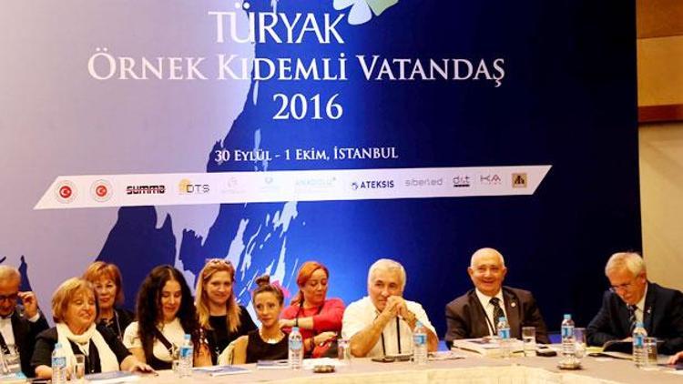 ‘Kıdemli vatandaşlar’ İstanbul’da toplandı