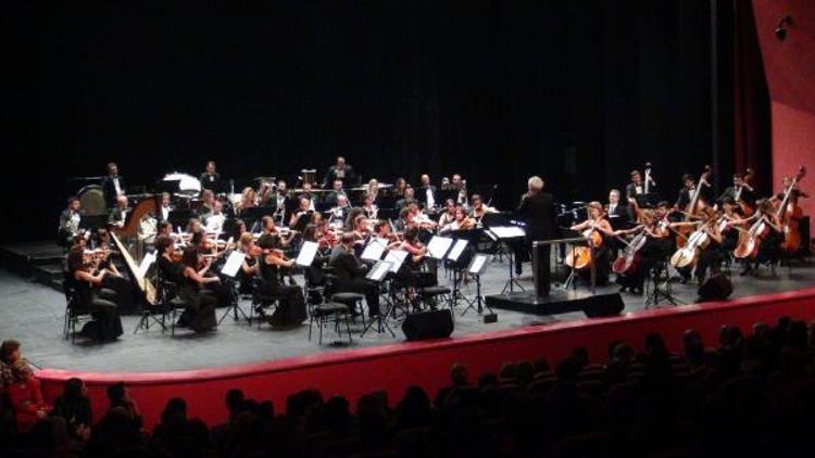 Senfoni orkestrasından Zülfü Livaneli sezon açılışı
