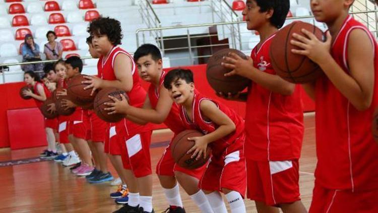 Kış spor okulları açıldı