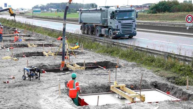 Calais’e duvar, Fransa’da kriz yarattı