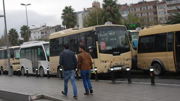 Öğrenciler, minibüse hafta sonları indirimli binemeyecek